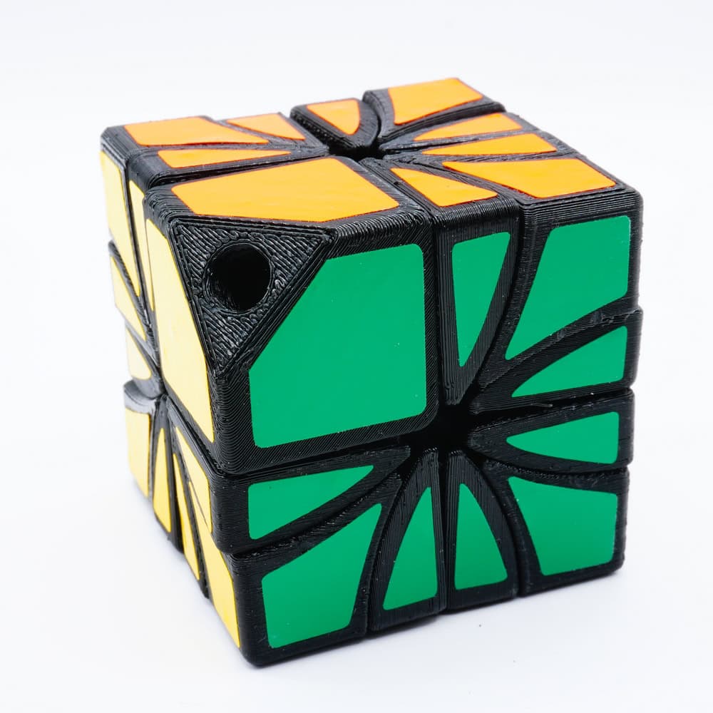 Asymmetrical Dino 2x2 (Thomas Vagnini)