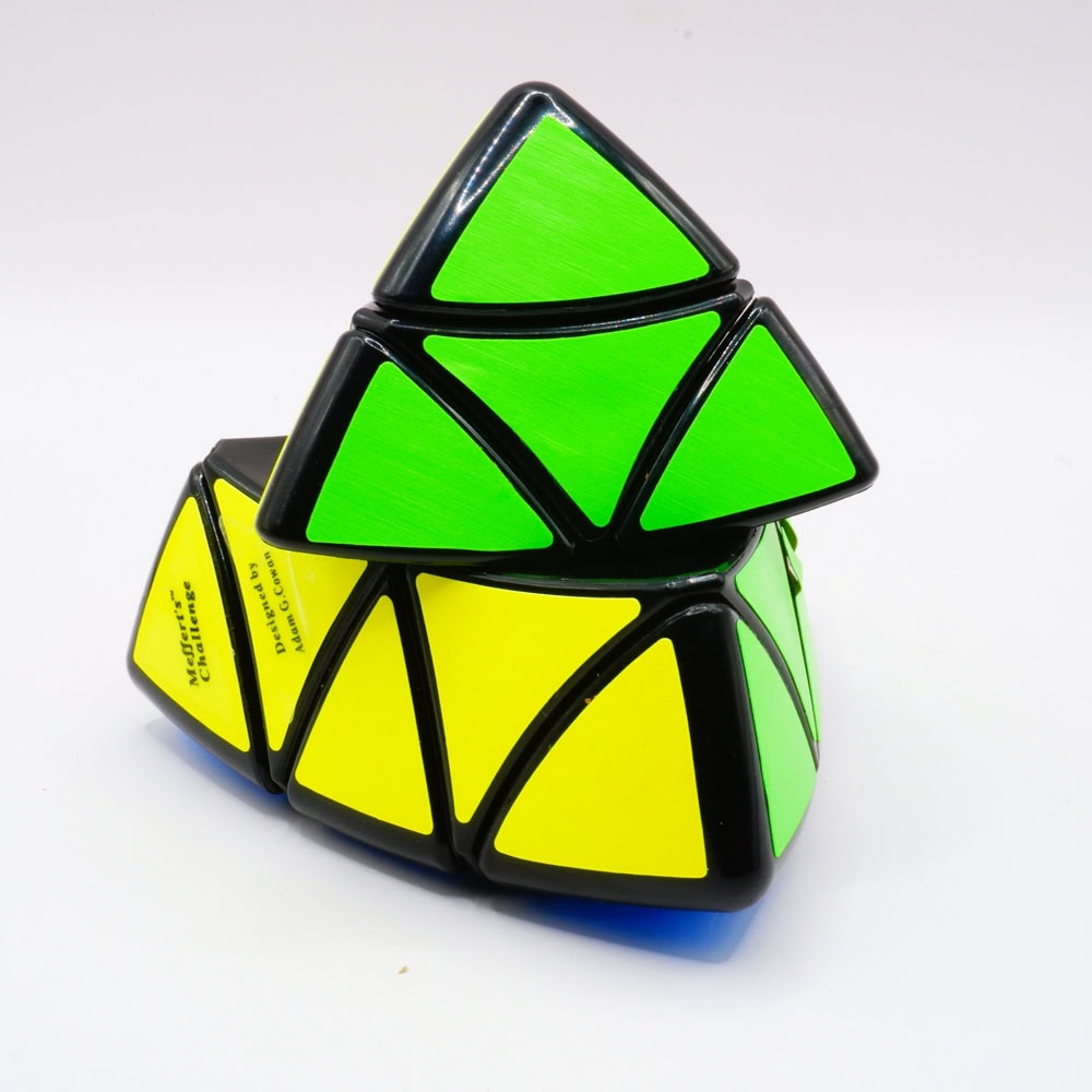 Pyraminx (Recent Toys) 2015