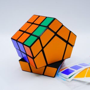 Pentagonal Prism (by Lee Tutt) Pyraminx Magic Pentagon