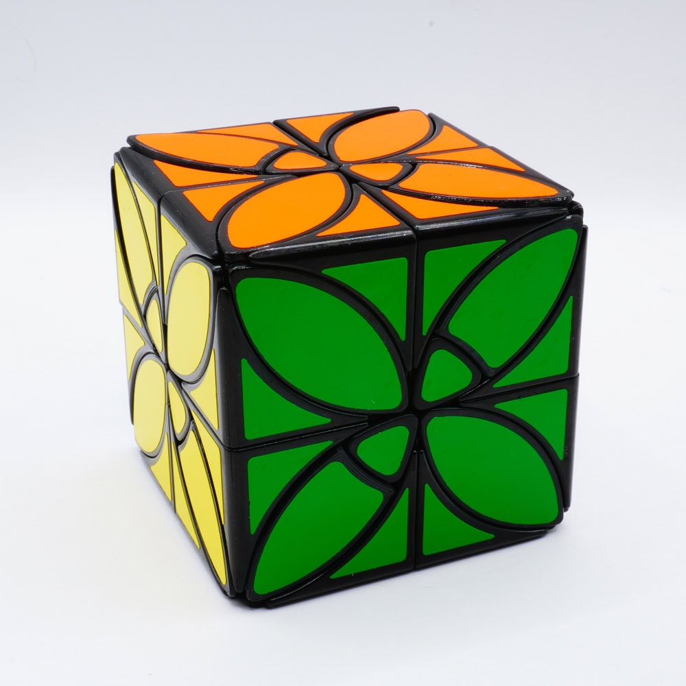 Pyraminx Crystal (Tiled)