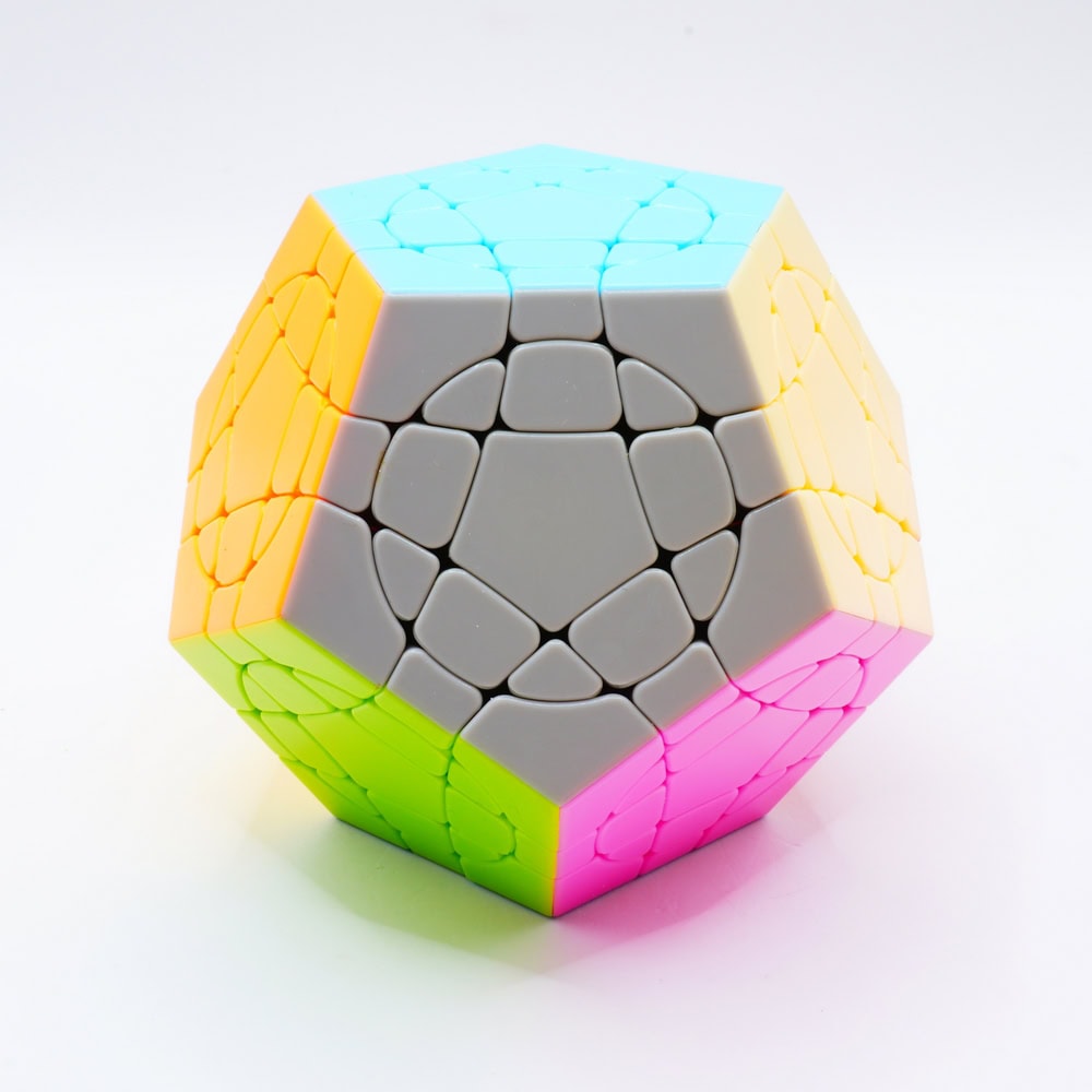 Column Cube (No Mozhi) 2