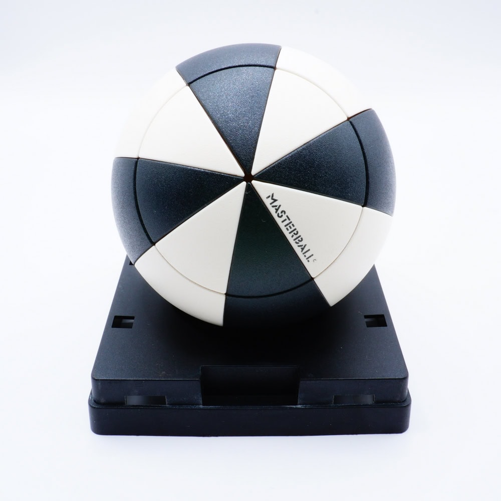 Geomaster Masterball (aka Rainbow)