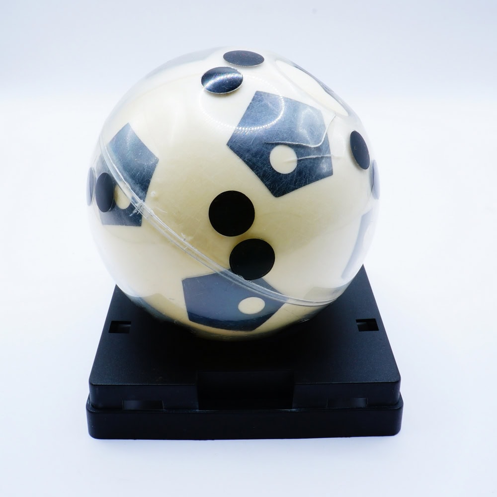 Kabalabda Ball (White & Yellow)