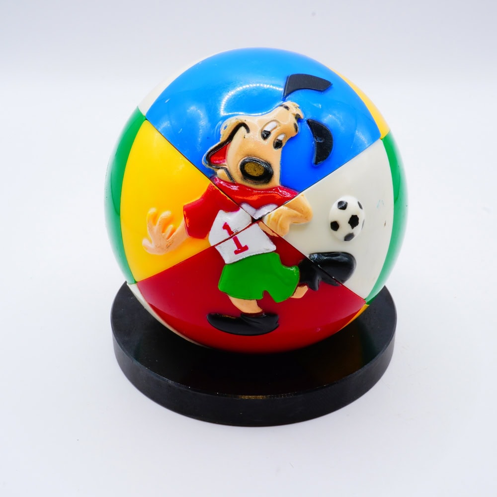 Puzzleball - Buns Bunny Ball (Multi-coloured body) (Skewb)